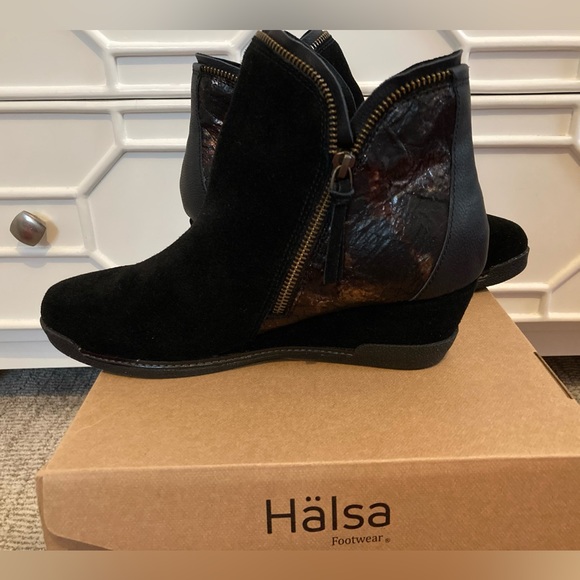 Halsa footwear Dana ankle bootie - Picture 6 of 15